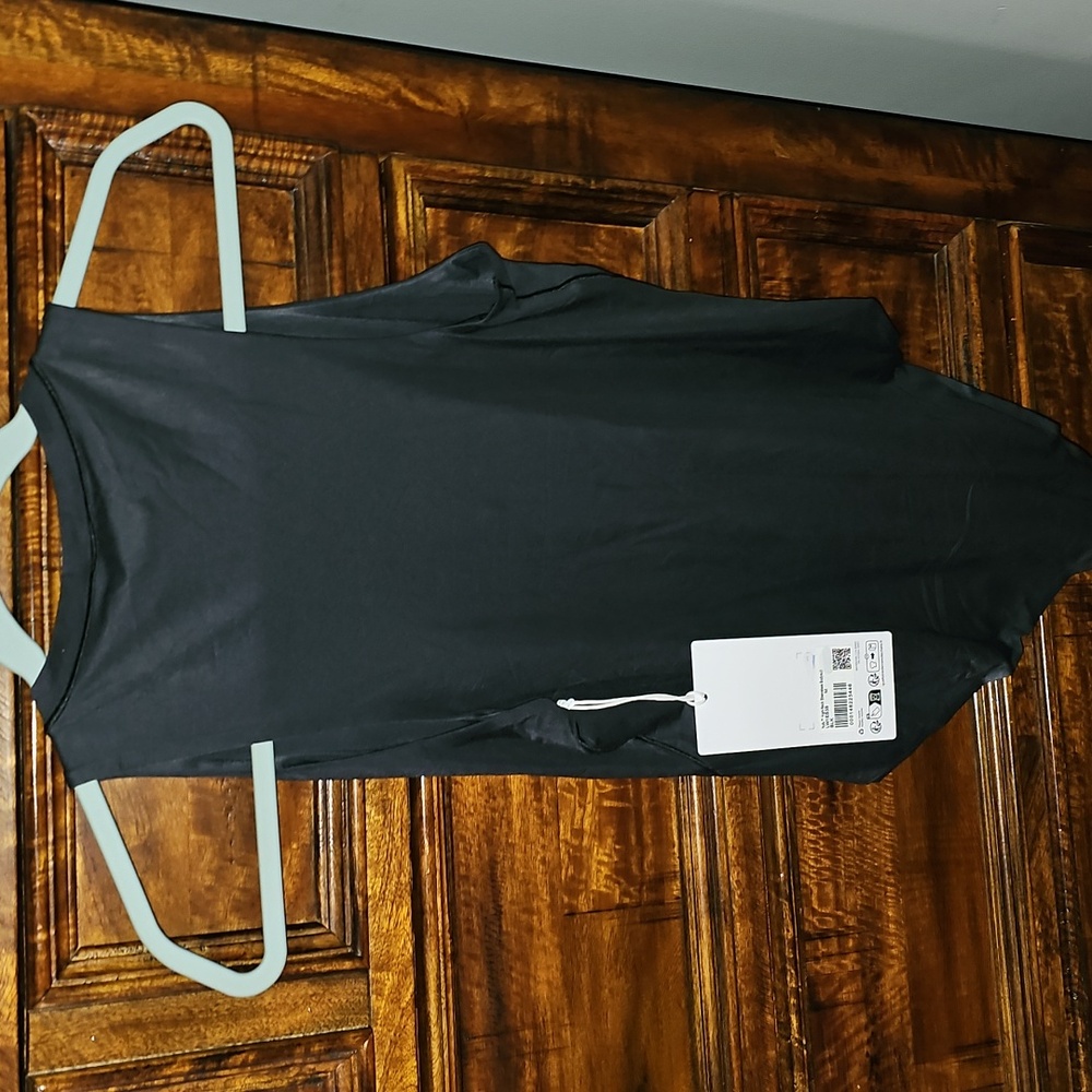 Lululemon Nulu High Neck Bodysuit!! Sz Medium,BLK,sleeveless! - Picture 10 of 16